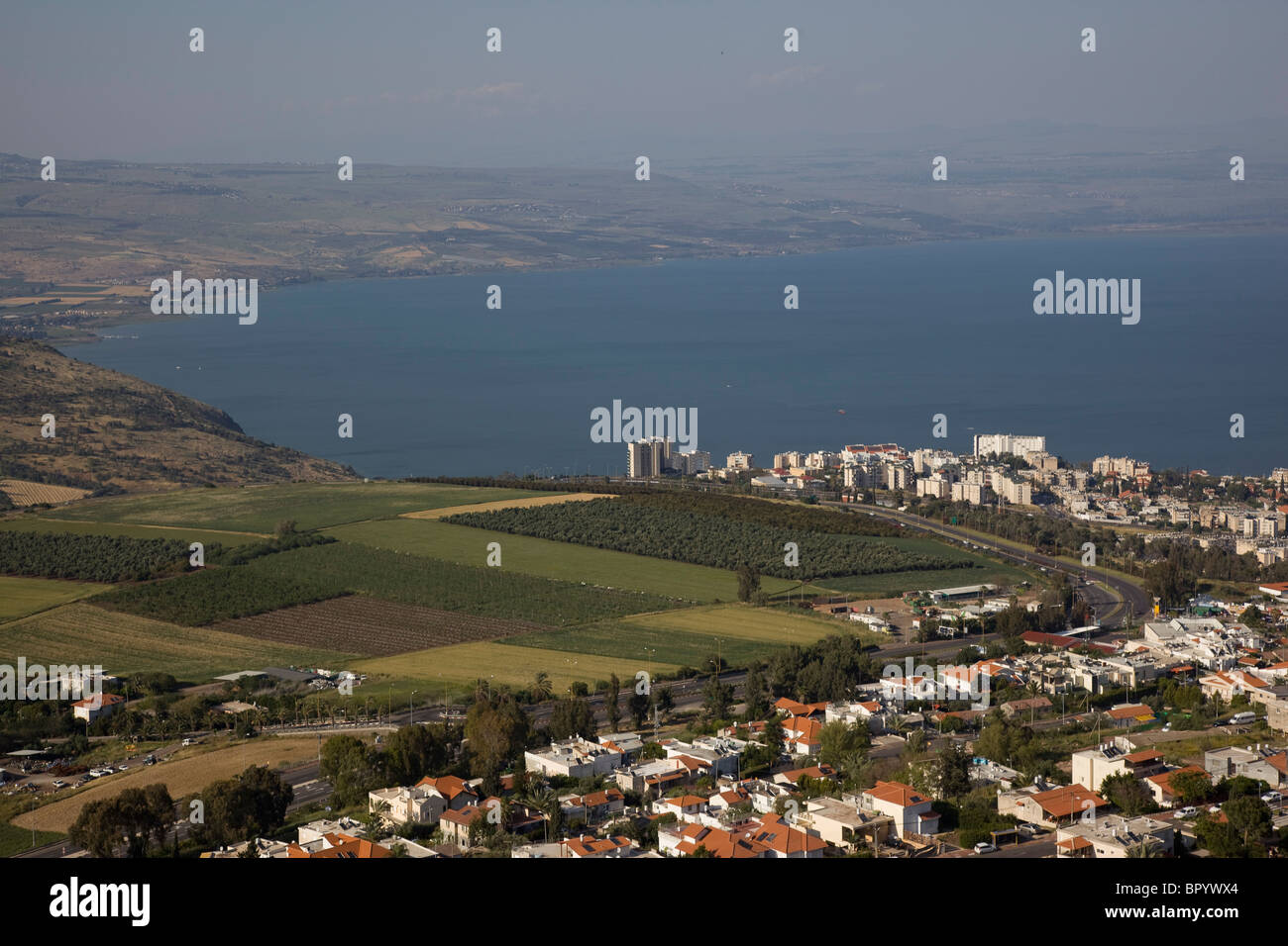 Fotografia aerea della città di Tiberiade sulla costa del Mare di Galilea Foto Stock