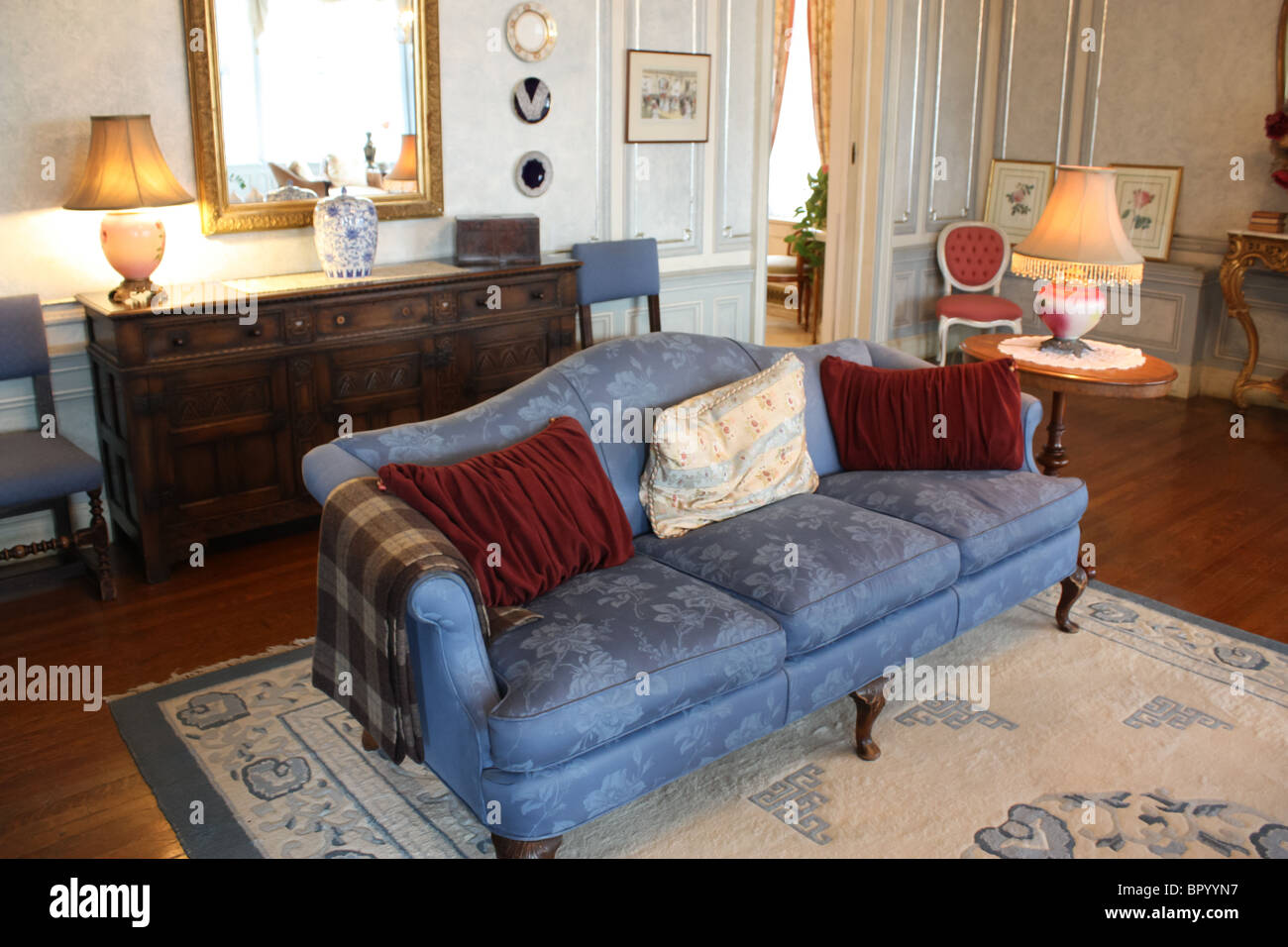 Retro Vintage lettino blu soggiorno casa LOMA Foto Stock