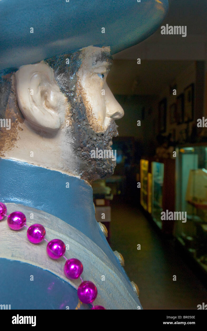 Vita-dimensioni figura di soldato in "la spada e la penna', Le Petit Soldier Shop nel Quartiere Francese di New Orleans, in Louisiana, Stati Uniti d'America Foto Stock