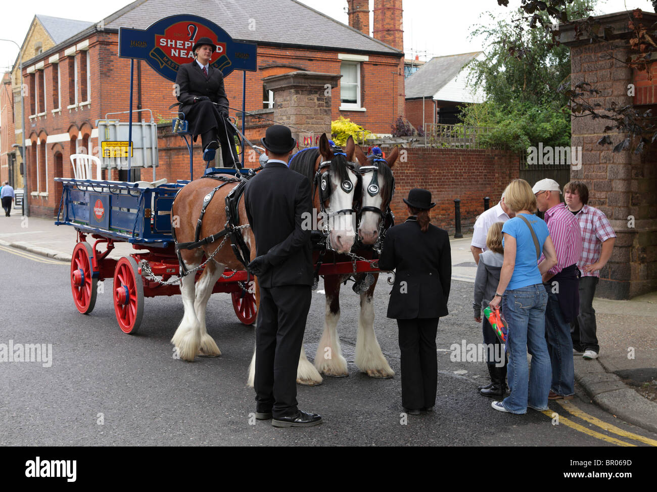 Un vecchio carrello di birra a Faversham festival hop Foto Stock