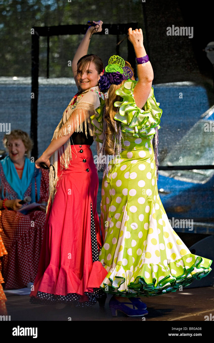 Ballerini di Flamenco eseguire a Tunbridge Wells Mela Foto Stock