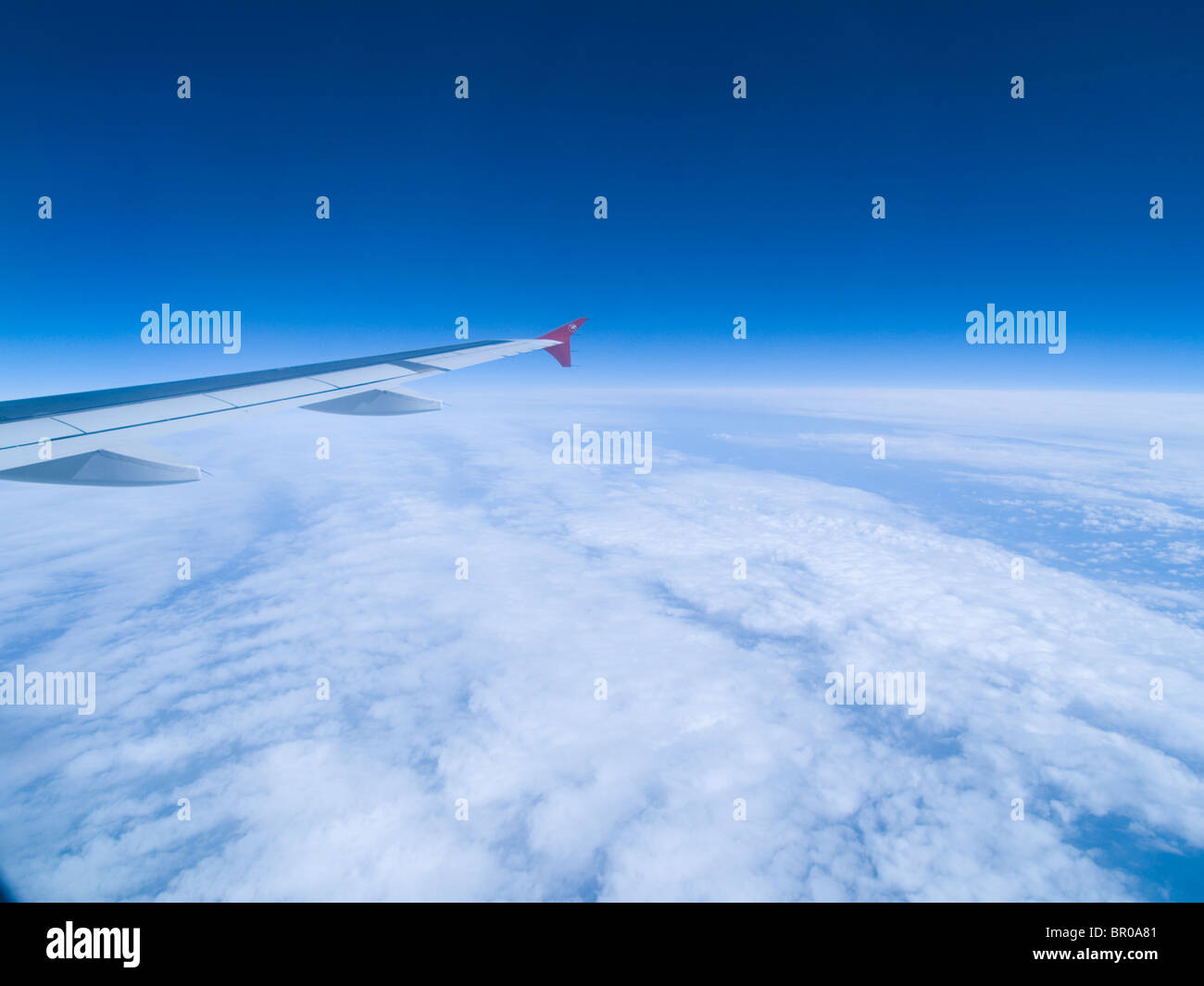 Guardando fuori dalla finestra di un aereo commerciale-liner lungo il tragitto a Detroit, Michigan Foto Stock