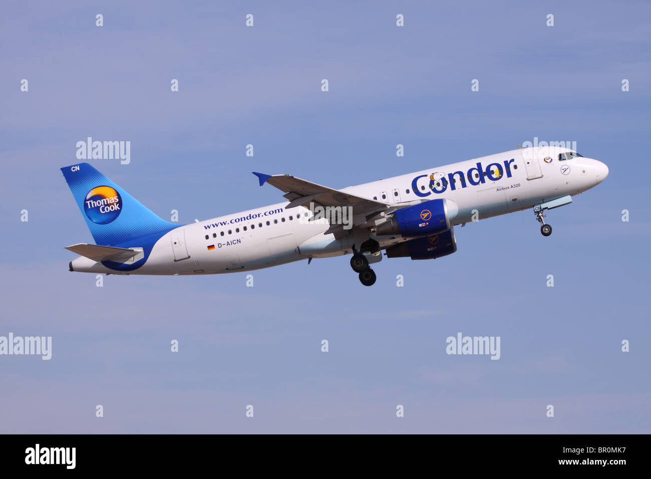 Condor un aeromobile di tipo Airbus A320 piano carta vacanze aereo di linea da parte della Germania di Thomas Cook Group Foto Stock