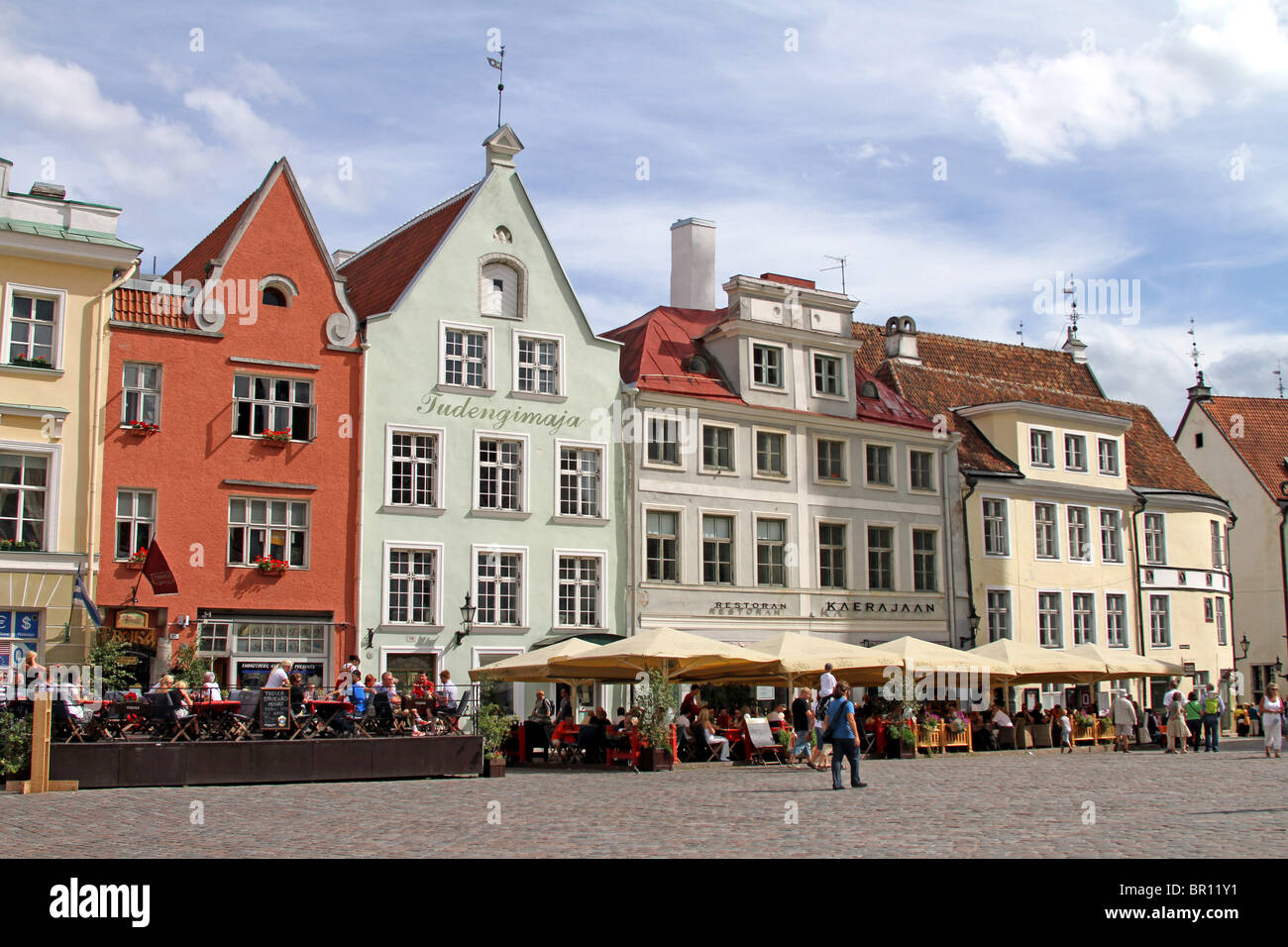 Raekoja Plats, la piazza del Municipio di Tallinn, Estonia Foto Stock