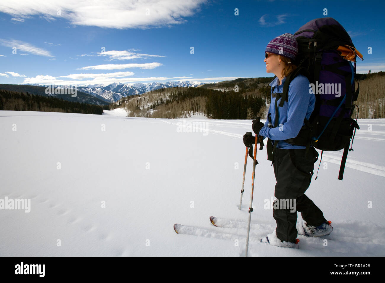 Sci Backcountry alla capanna McNamara, Aspen, Colorado. Foto Stock