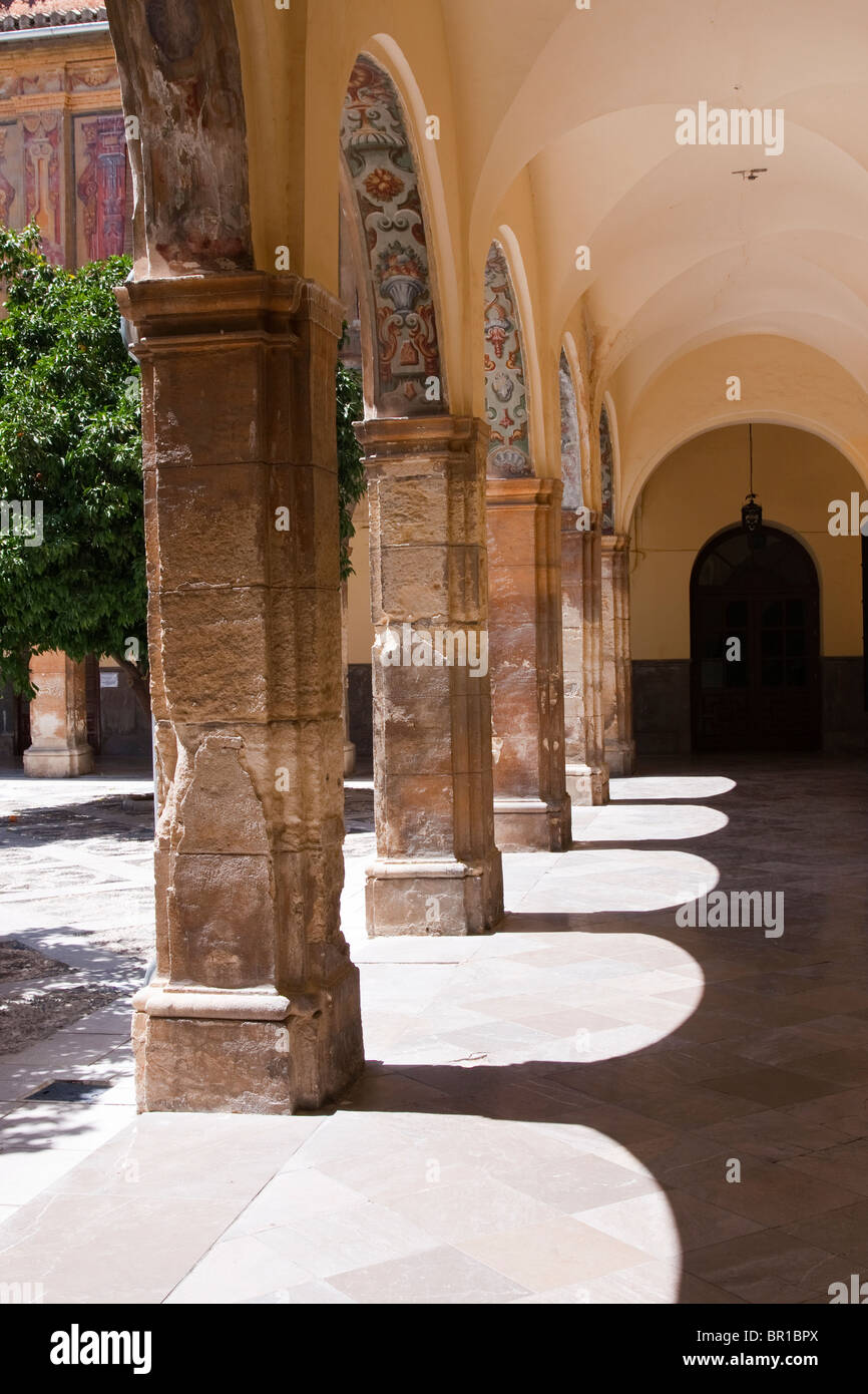 Cortile della [San Juan De Dios ospedale] in Granada Spagna Foto Stock