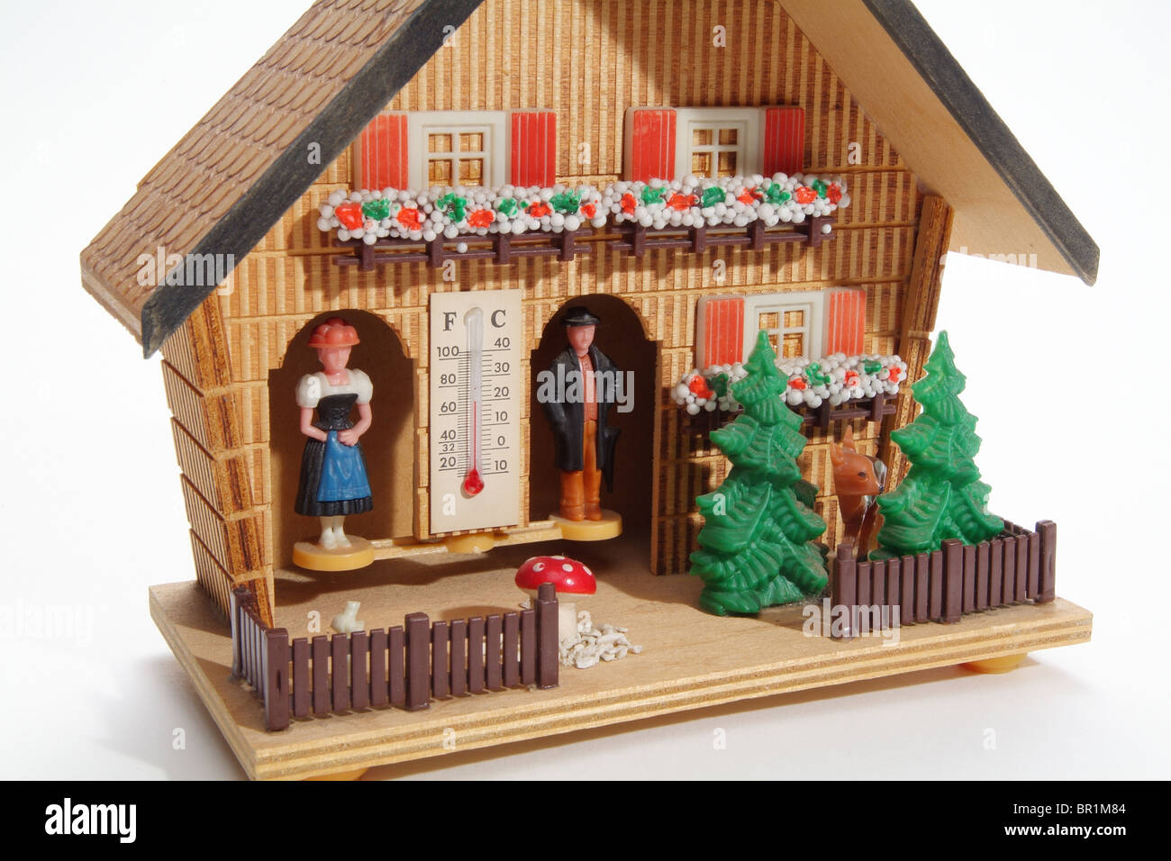 Una casa in legno con un termometro integrato, previsioni meteo, Amburgo, Germania Foto Stock