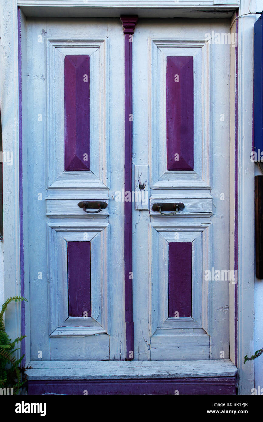 Colorate, dipinti, porta di legno, Kas Città Vecchia, Turchia Foto Stock