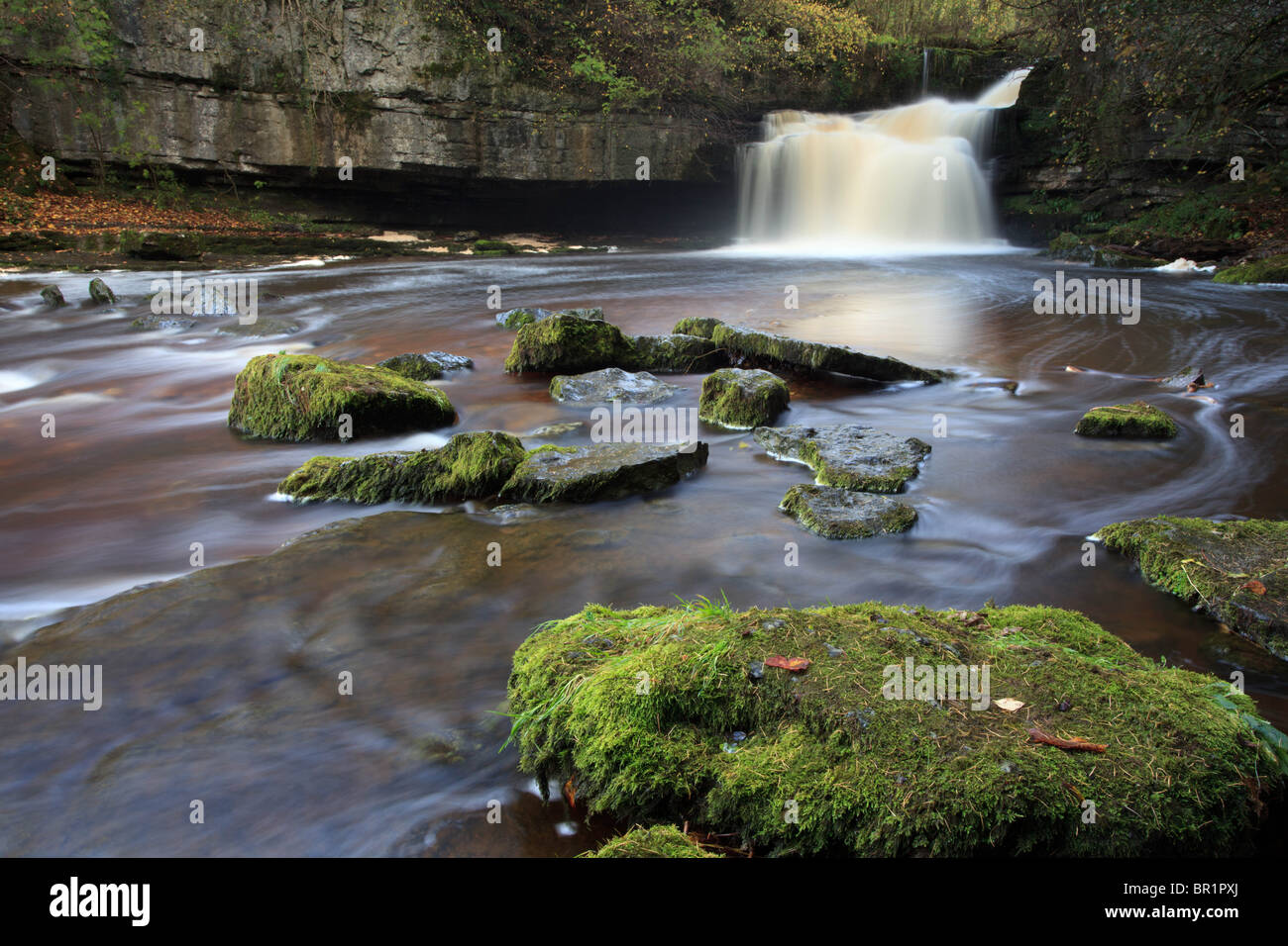 La cascata di West Burton nello Yorkshire Dales Foto Stock