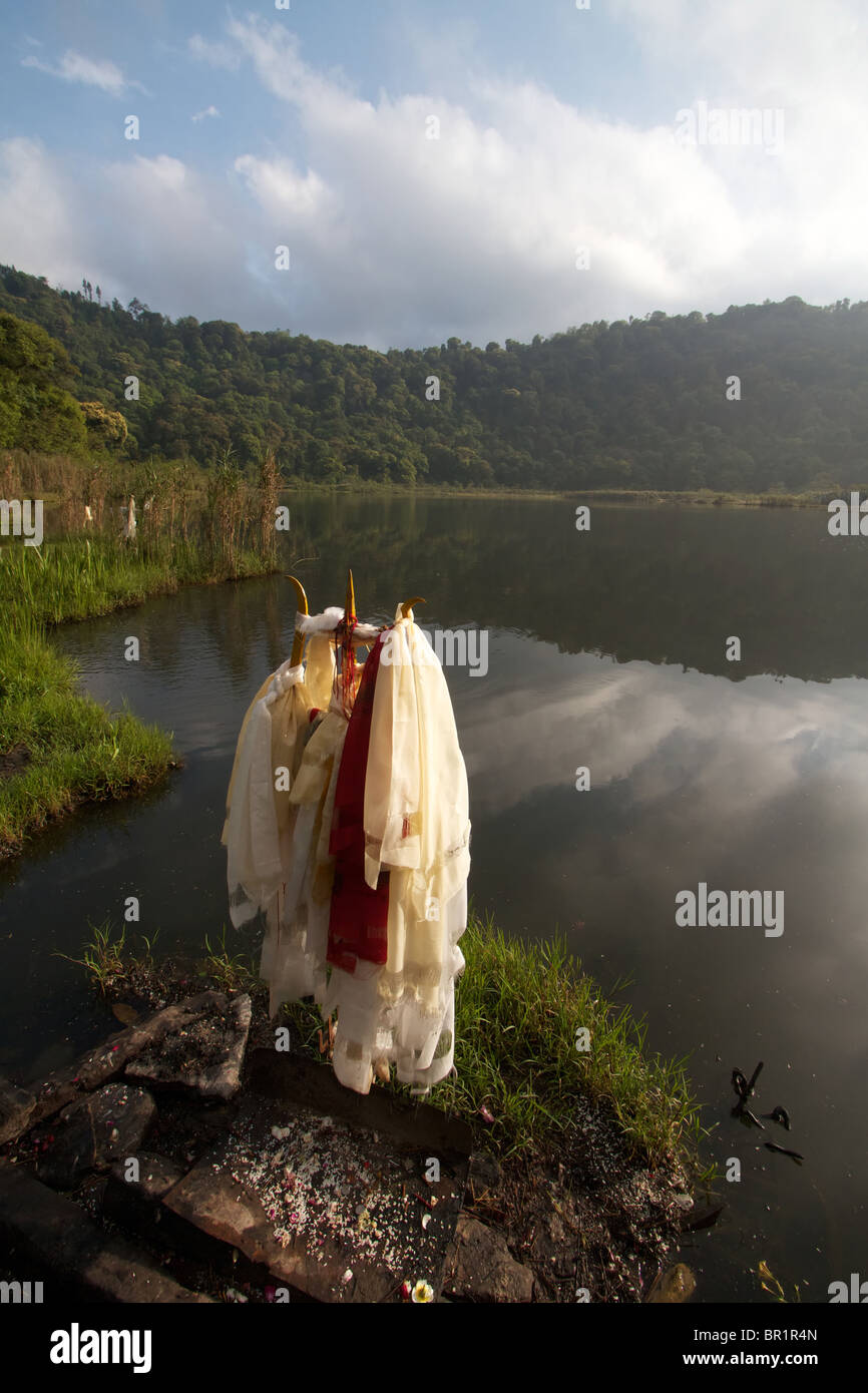 Il lago di khecheopalri Foto Stock
