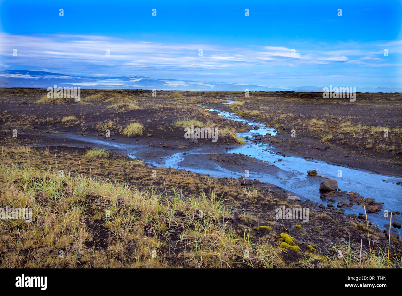 Lava nera Floorplain, Utari-Kaelir River, Myrdalssandur, Islanda Foto Stock
