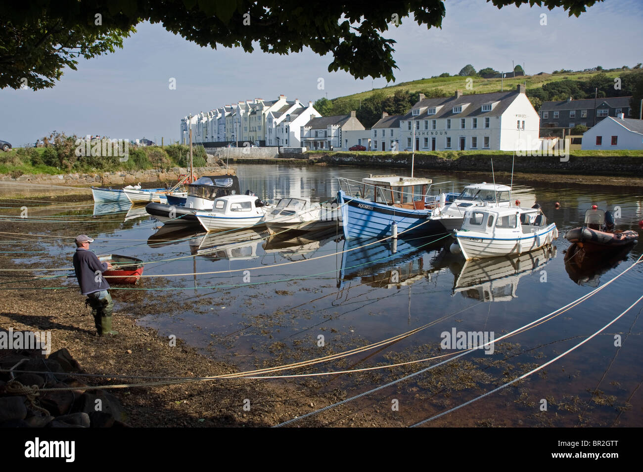 Il porto di Cushendun, County Antrim, Irlanda del Nord. Foto Stock