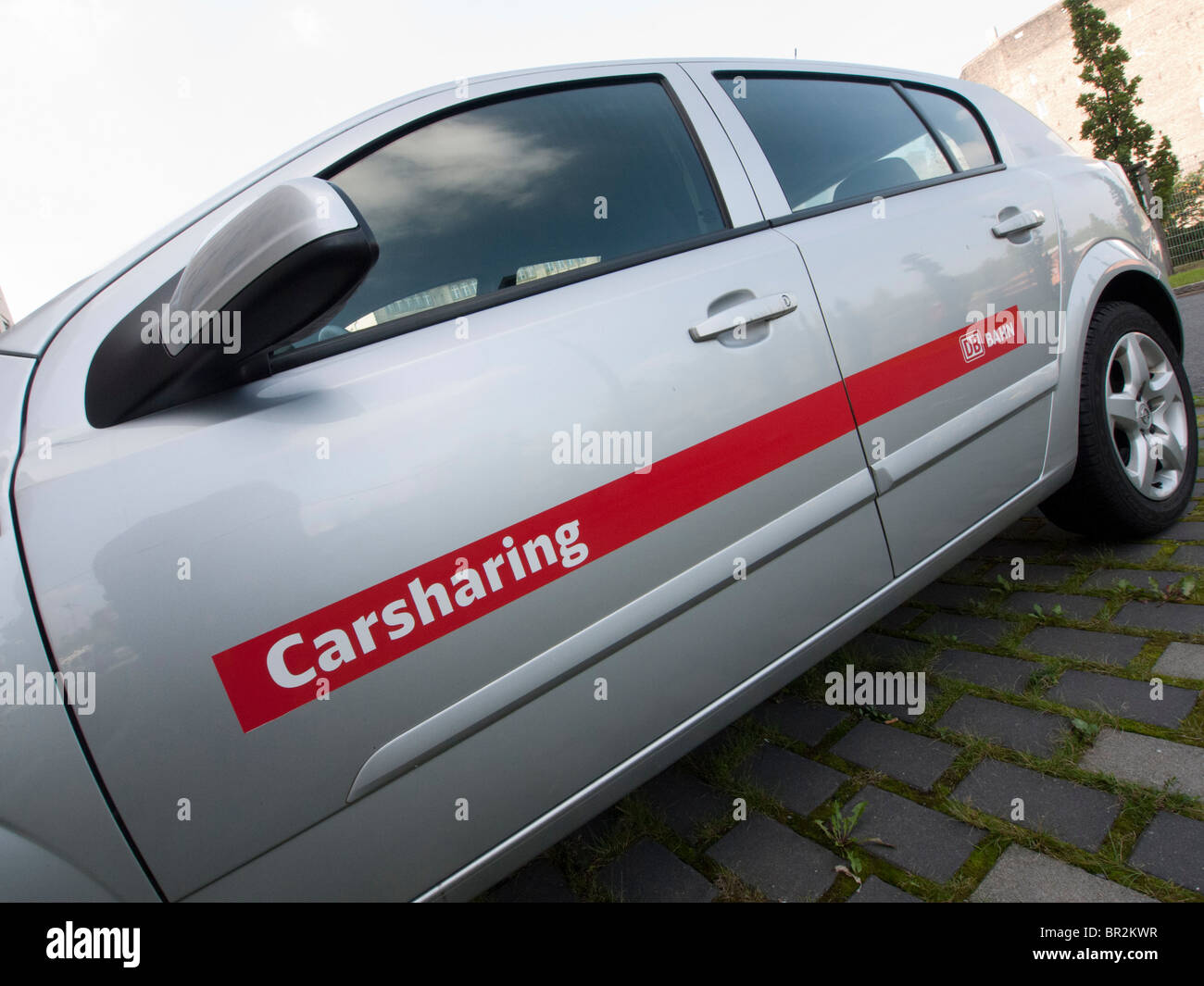 Veicolo azionato sotto carsharing business gestiti da Deutsche Bahn a Berlino Germania Foto Stock