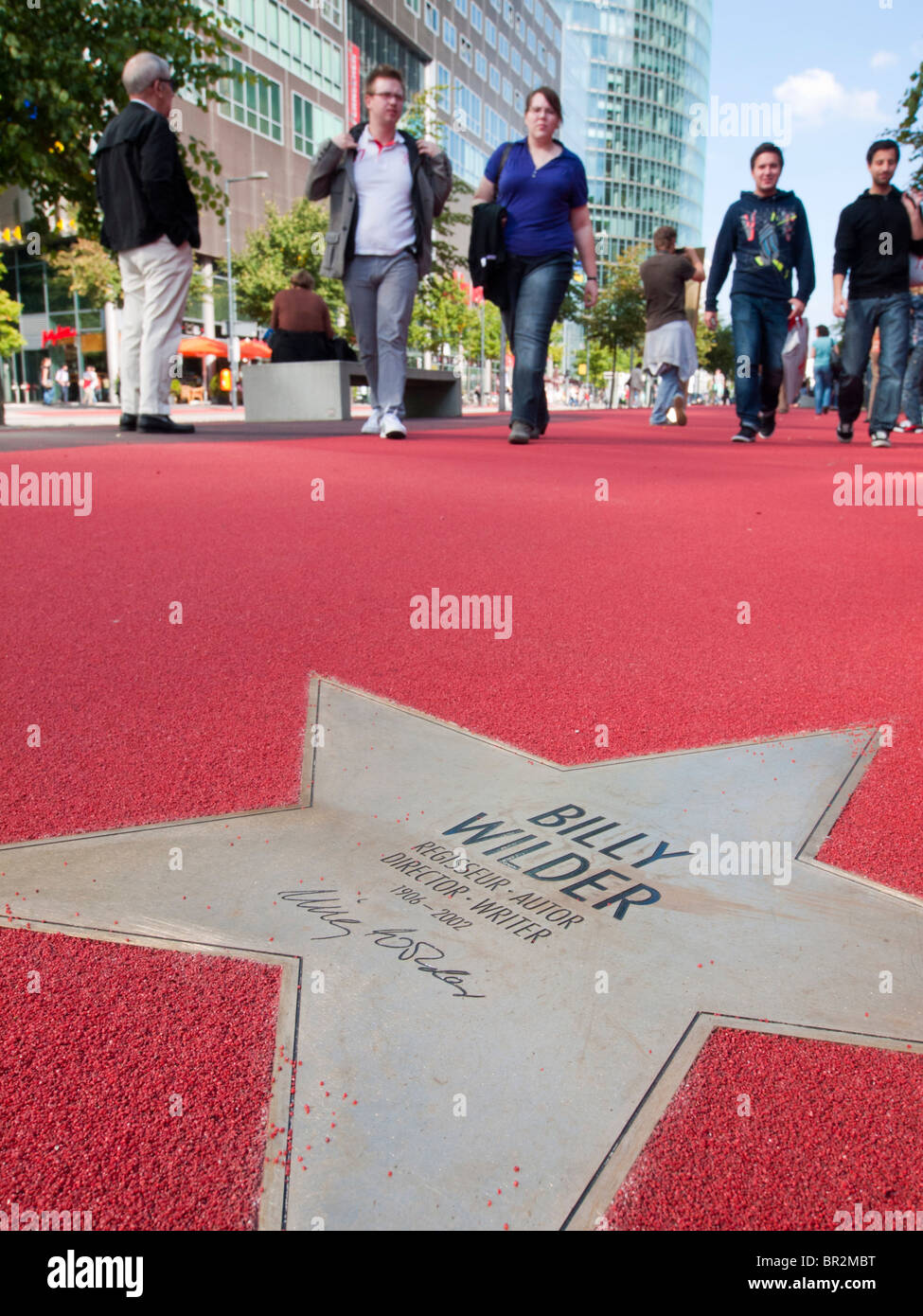 Nuovo Boulevard der Stelle una speciale boulevard omaggio alle stelle del cinema a Potsdamer Platz di Berlino ha aperto il 10 settembre 2010 Foto Stock
