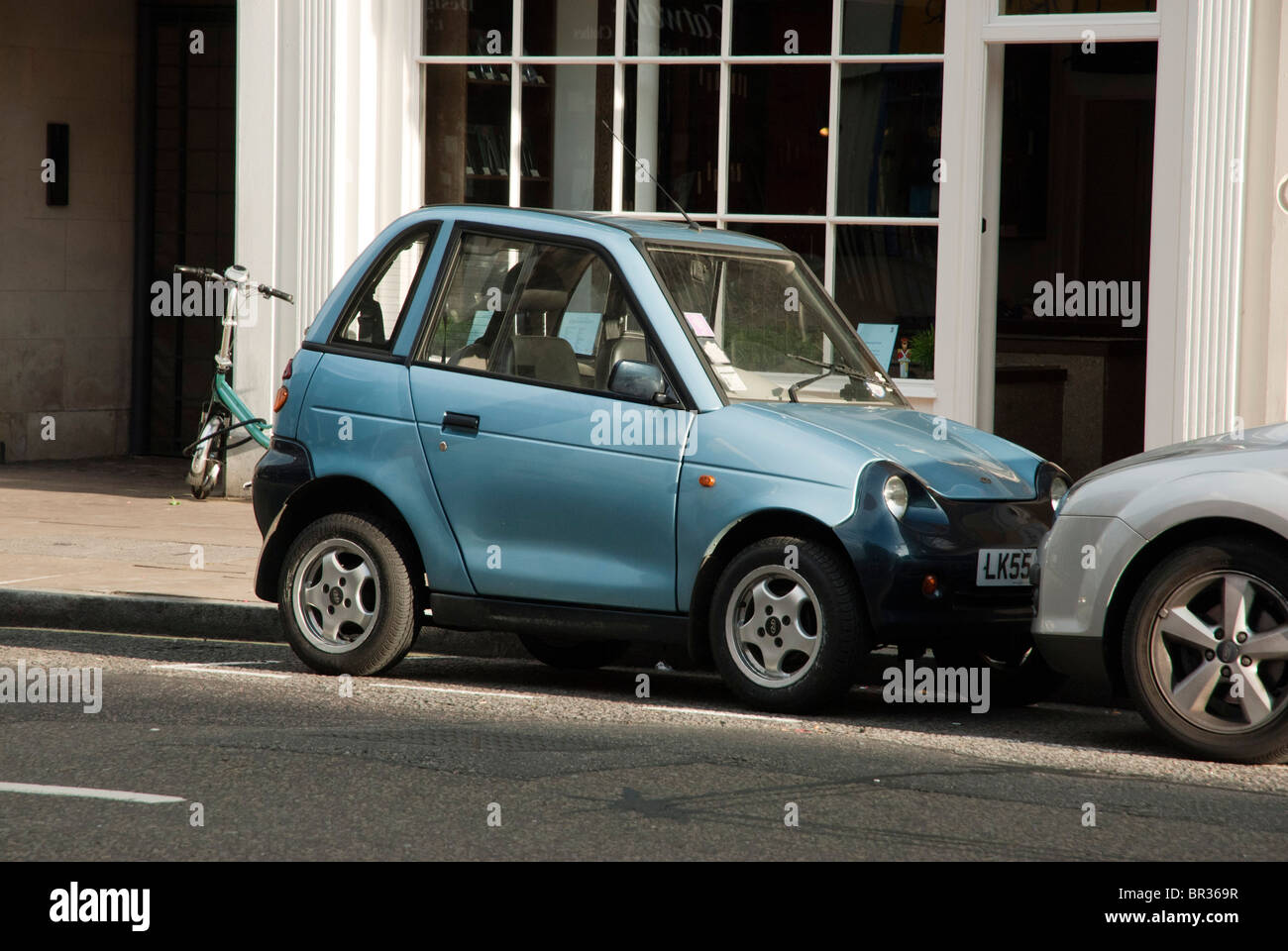 Auto elettrica G-wiz a Marylebone, Londra Foto Stock