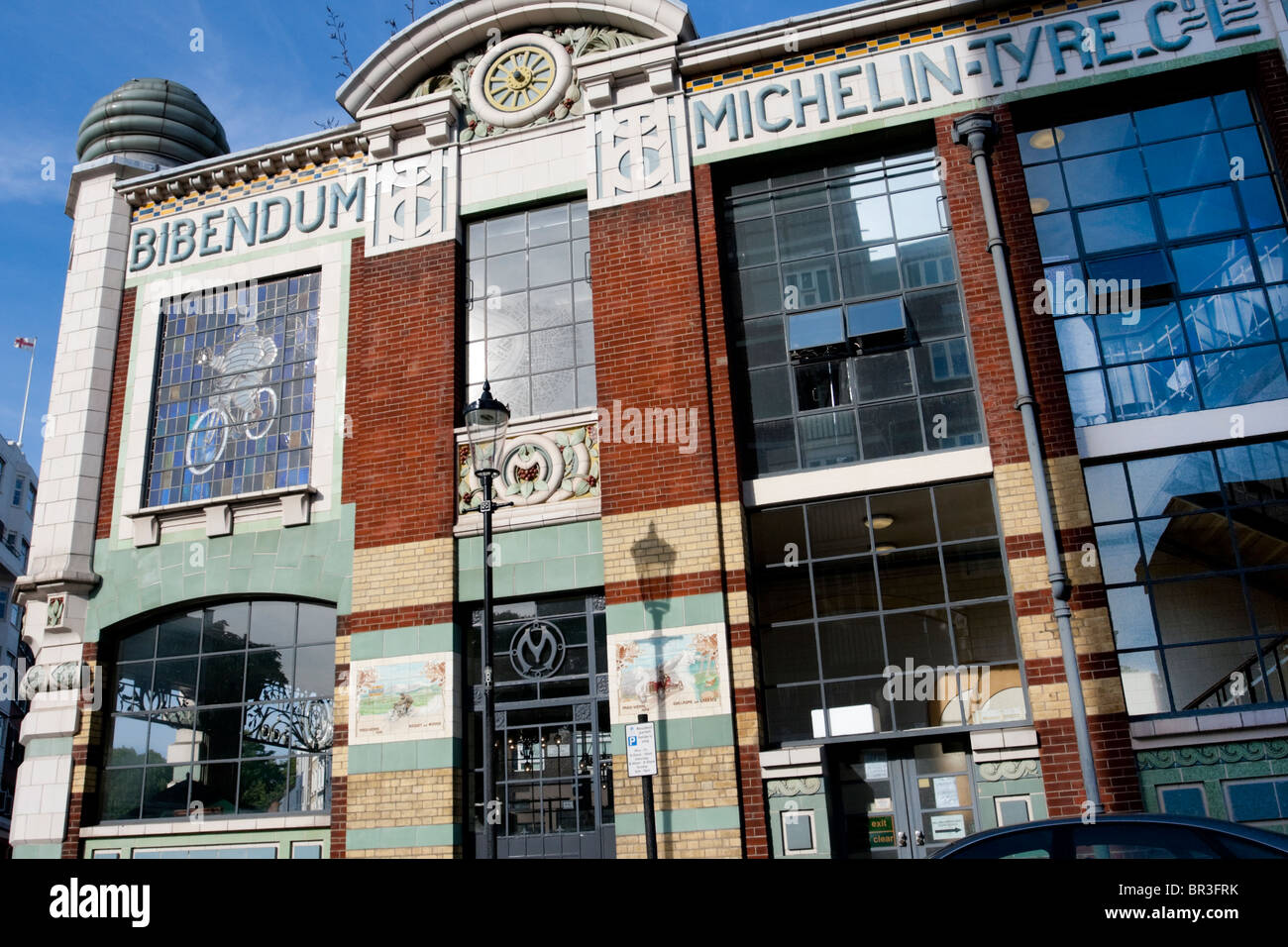 La casa Michelin Building aperto per affari nel 1911, Fulham Road, a Chelsea, Londra SW3, Inghilterra, Regno Unito. Foto Stock