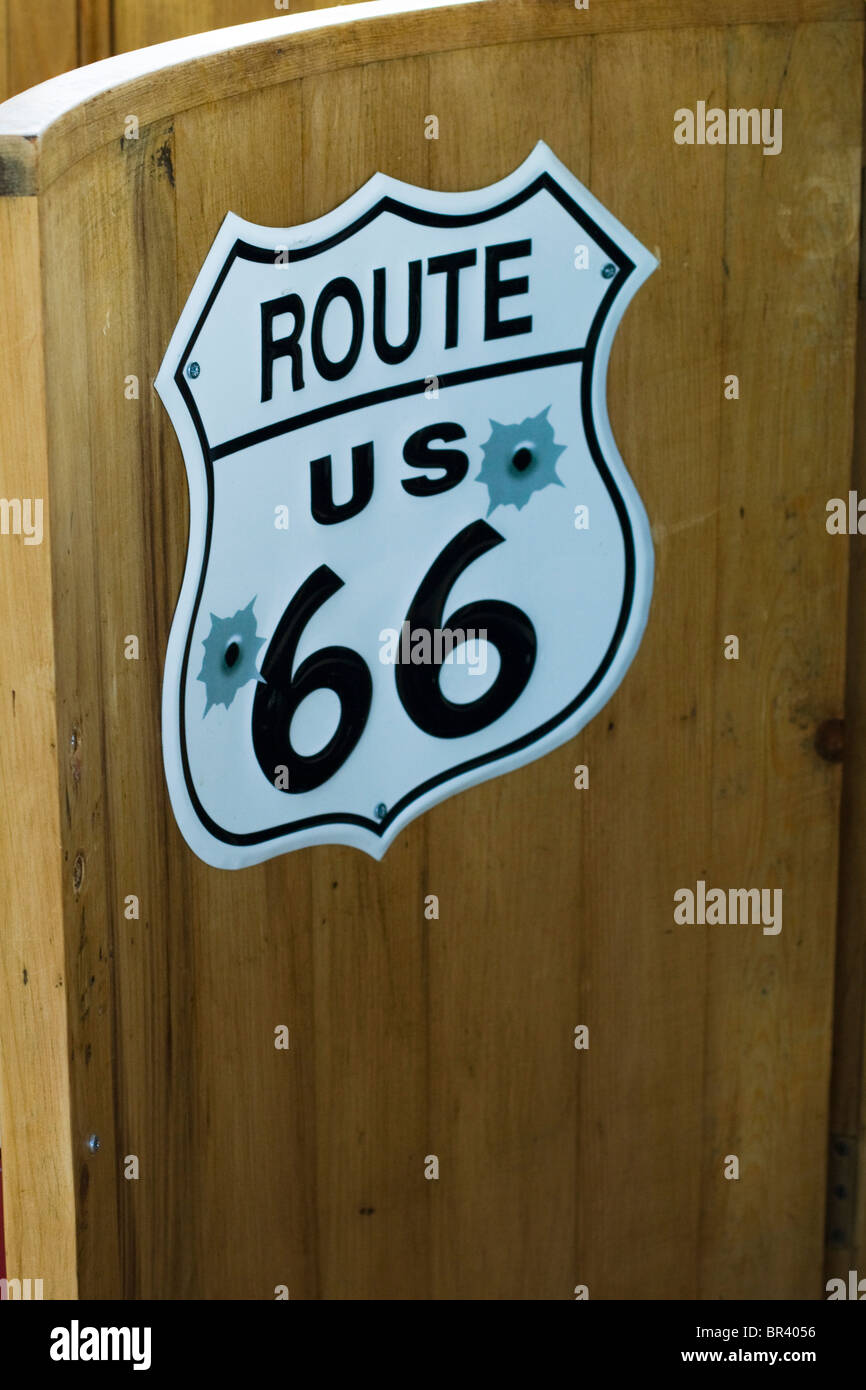 Un segno per il percorso 66 a noi in un tedesco di camper Foto Stock