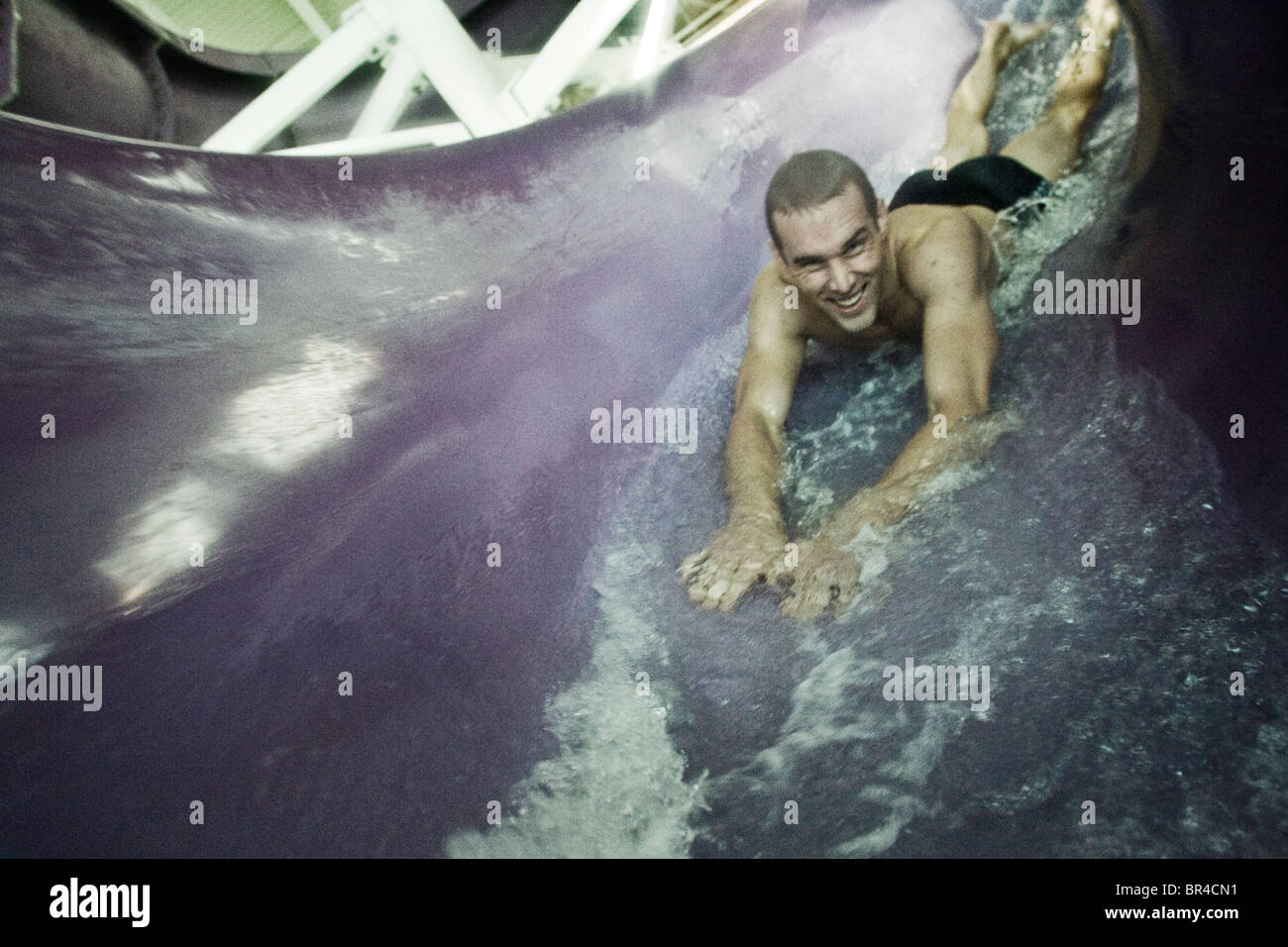James Logan scivolare a scorrere acqua a Salt Lake City, Utah Foto Stock