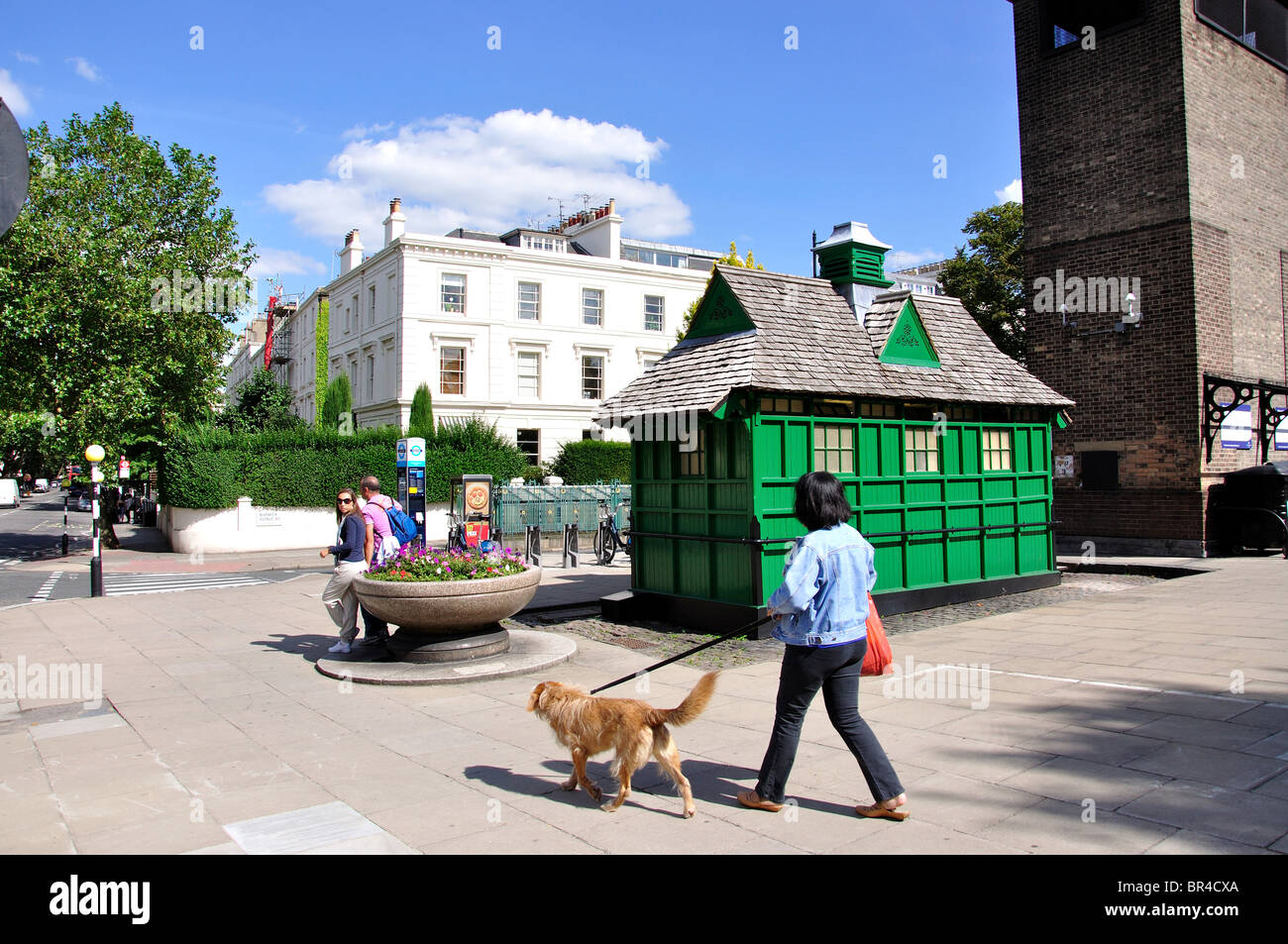 Il tassista shelter, Warwick Avenue, Little Venice, Maida Vale, City of Westminster, Greater London, England, Regno Unito Foto Stock