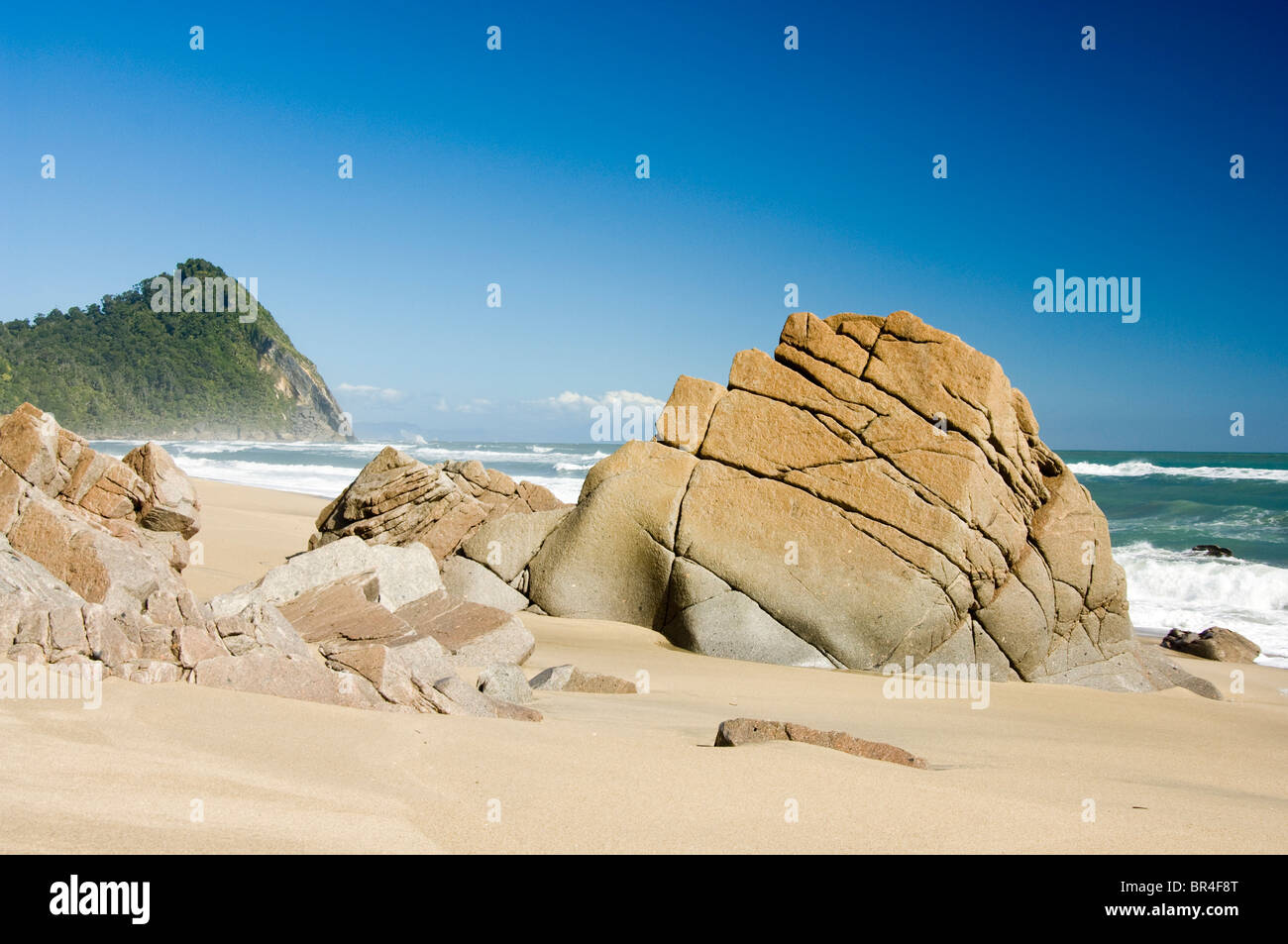 Nuova Zelanda, Isola del Sud, Karamea. Scotts spiaggia lungo Heaphy via. Foto Stock