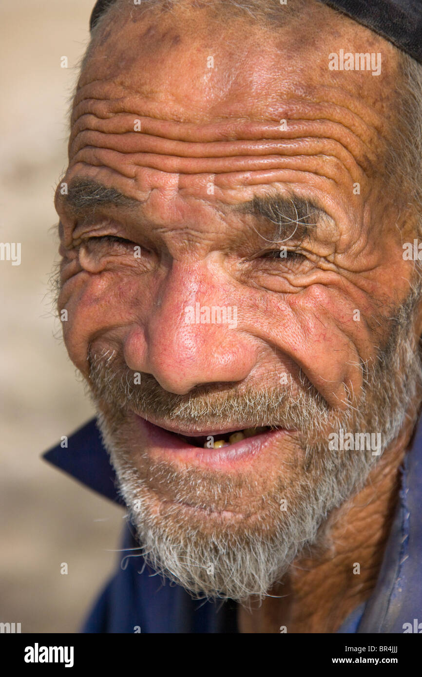 Anziani Uighur uomo, Hotan, Xinjiang, Cina Foto Stock