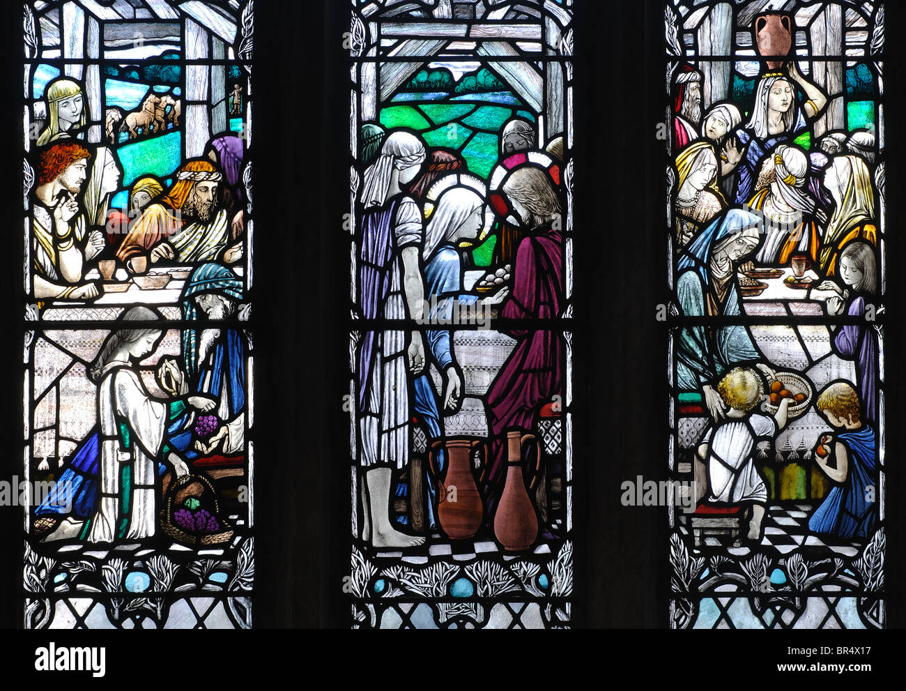 Nozze di Cana in vetro colorato, la chiesa di Santa Maria, Ashby Folville, Leicestershire, England, Regno Unito Foto Stock