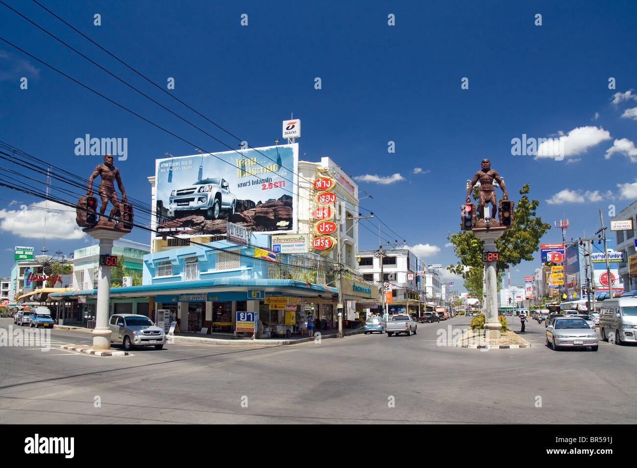 Il traffico nel centro di Krabi, Thailandia Foto Stock