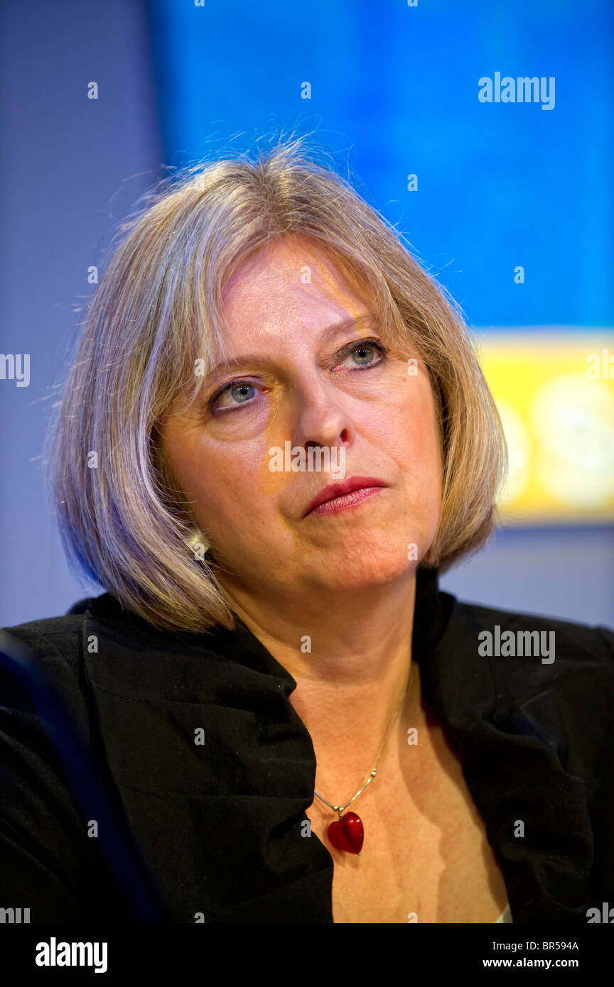 Ex primo ministro del Regno Unito, Theresa Maggio MP Foto Stock