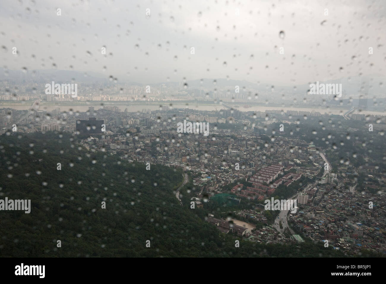 Skyline di Seoul, visto dalla Torre di Seoul, a Seul, Corea del Sud, venerdì 27 agosto 2010. Foto Stock