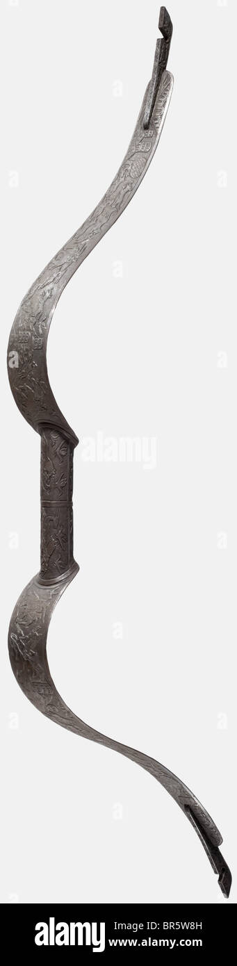 Un arco in acciaio indiano tagliato, arco In Due pezzi 19th/20th secolo che si avvita insieme alla presa. Schiena e rubinetti interamente coperti con scene di caccia tagliati in rilievo. Lunghezza 82,5 cm. Provenienza: Freiherr von Hochstetter Collection, Düsseldorf. Storico, storico, 19th secolo, oggetto, oggetti, alambicchi, clippings, taglio, taglio, taglio, taglio, arma, armi, armi, armi, armi, Foto Stock
