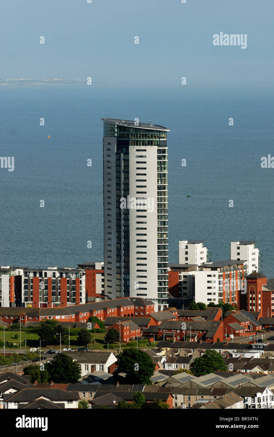 Torre di meridiano, edilizia residenziale, Swansea Maritime Quarter, Galles Foto Stock