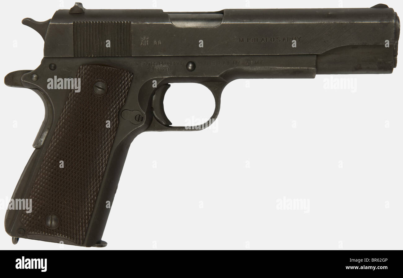 Una pistola semiautomatica U.S. ordonance Colt 1911 A1, calibro 45 A.C.P., numero di serie 908020 (1943). Realizzato Da 'Ithaca Gun Co. Inc. Ithaca. N.Y.'. Con la sua rivista e originale bluing. Storico, storico, 1910s, 1930s, 20th secolo, 20th secolo, arma da fuoco, arma da fuoco, pistola, armi da fuoco, armi da fuoco, armi da fuoco, armi, armi, oggetti, alambicchi, clippings, cut-out, cut-out, cut-out, Foto Stock