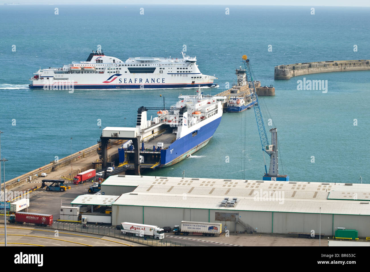 Un Seafrance cross channel in arrivo del traghetto nel porto di Dover, Kent Foto Stock