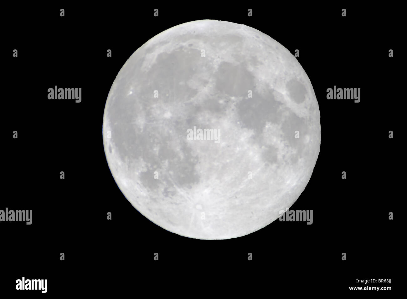 Luna piena su una chiara notte Foto Stock