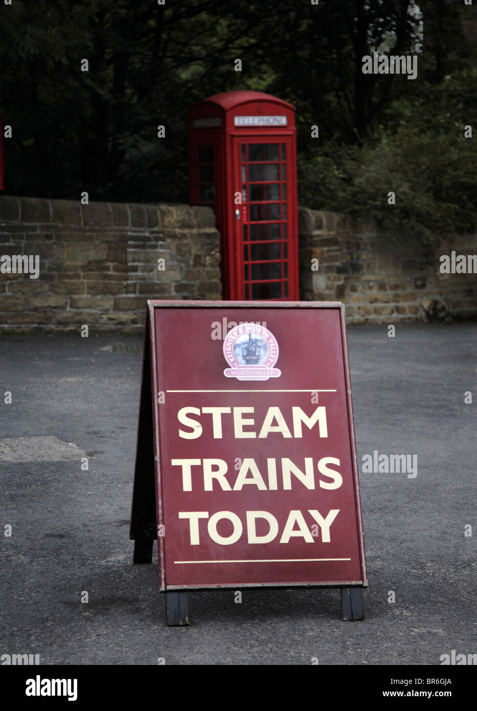 I treni a vapore oggi firmano. Foto Stock