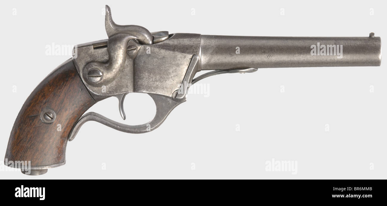 Una pistola Sharps, modello 1st, .34 cal., no 104. cilindro da 5' con foro minimo ruvido. Azione di blocco con sistema di primer a nastro. Sul lato sinistro del telaio contrassegnato con "Shops Patent Arms MFed Fairmount Phila". Pa.". Pannelli di presa in noce. Superfici metalliche in una patina, protezione a grilletto e blocco di blocco con residui di bluing. Afferrare i pannelli con contrassegni di utilizzo leggeri. Lunghezza 22.5 cm. Tra il 1854 e il 1857 vennero prodotte solo 850 pistole sparafuoco di entrambi i modelli: Storiche, storiche, del 19th secolo, mitragliatrici civili, pistole civili, armi portatili, armi da fuoco, armi da fuoco, armi da fuoco, armi da fuoco, armi da fuoco, armi da fuoco, Foto Stock