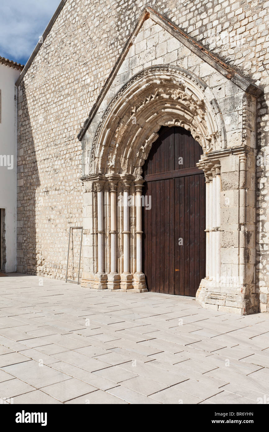 São Francisco Convento nella città di Santarém, Portogallo. Xiii secolo mendicanti architettura gotica. I religiosi francescani ordine. Foto Stock