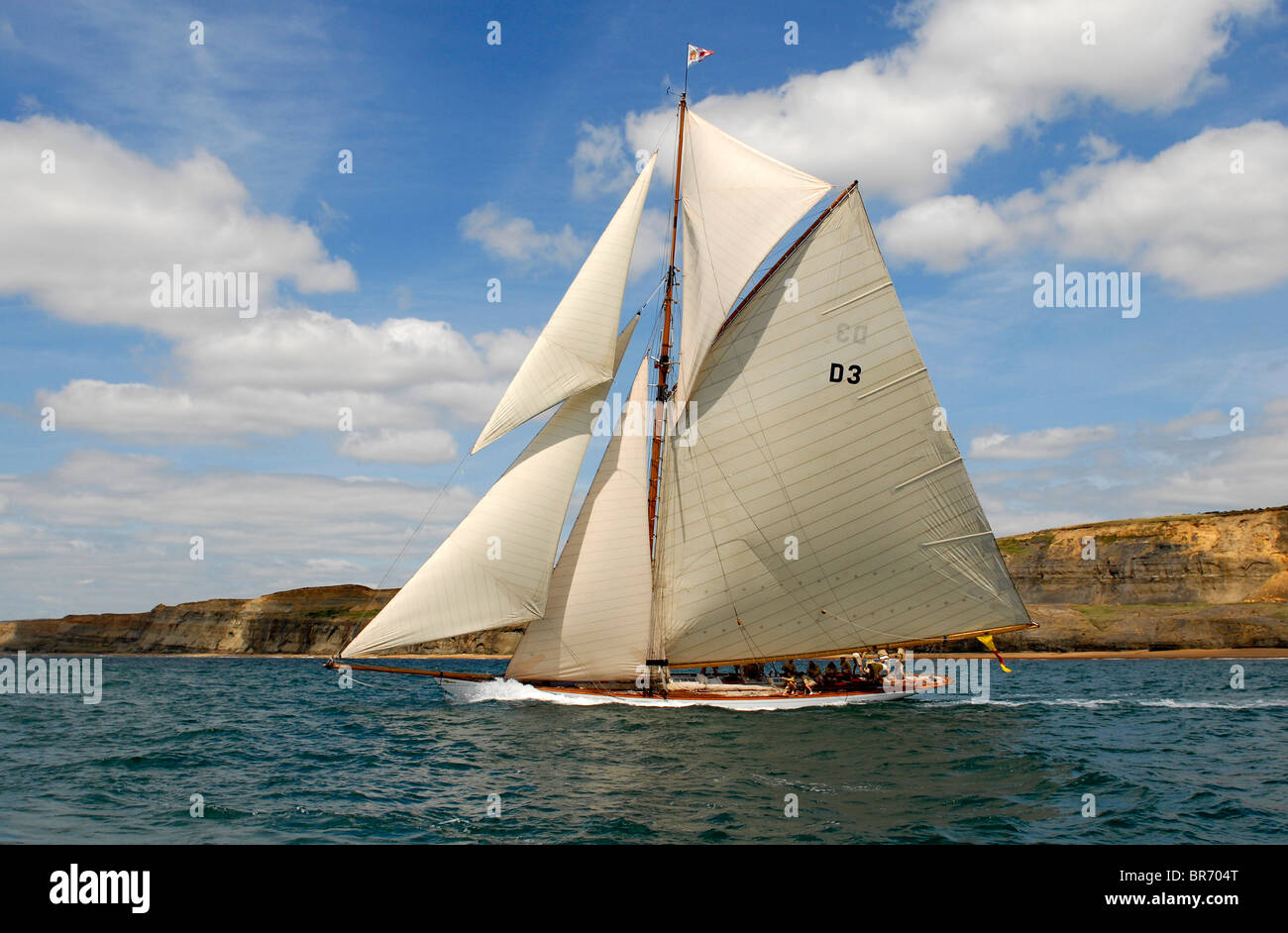 Tuiga sotto la vela durante il giro dell'isola, la razza, il British Classic Yacht Club Regatta, Cowes Classic settimana, luglio 2008 Foto Stock