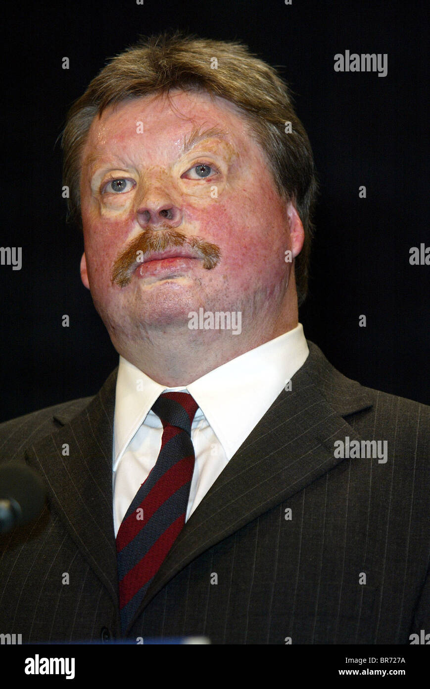 SIMON WESTON guerra delle Falklands vittima 09 Ottobre 2002 Foto Stock