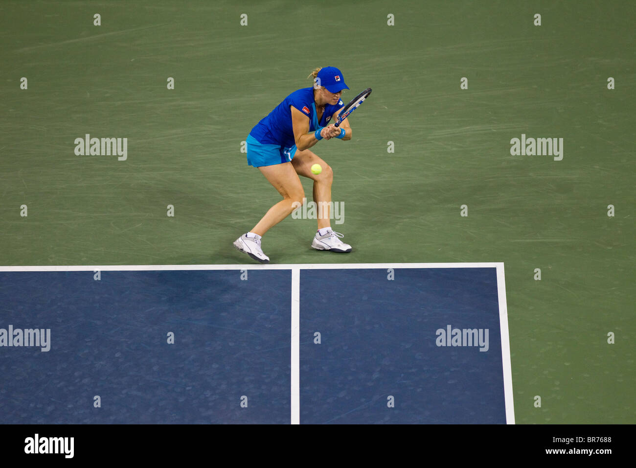 Kim Clijsters (BEL) competere nel campionato delle donne finali all'2010 US Open di Tennis. Foto Stock