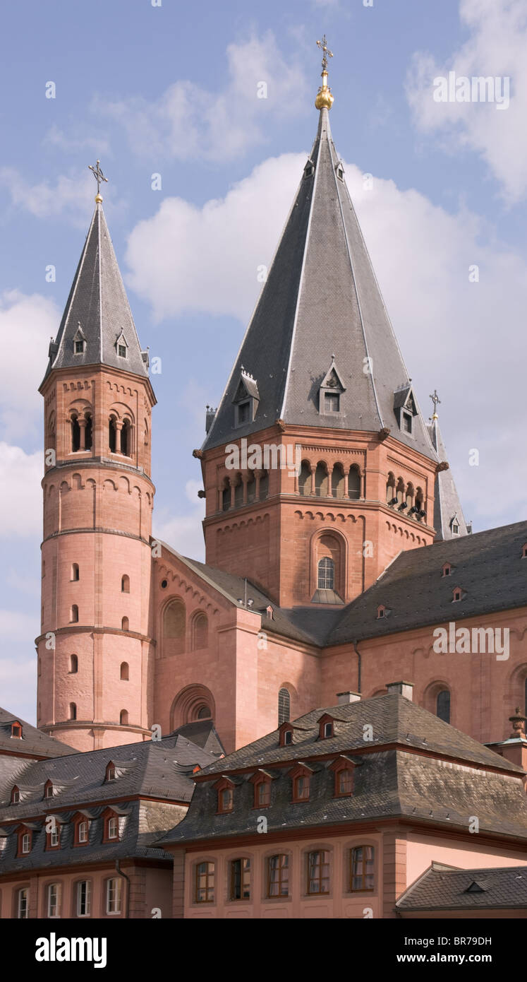 Eastern torri della Cattedrale di Magonza Foto Stock