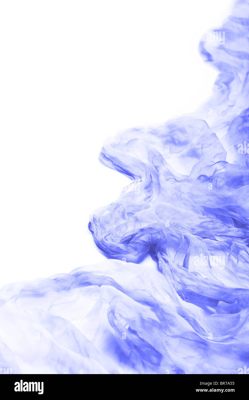 Seta blu sullo sfondo di chiffon. Foto Stock