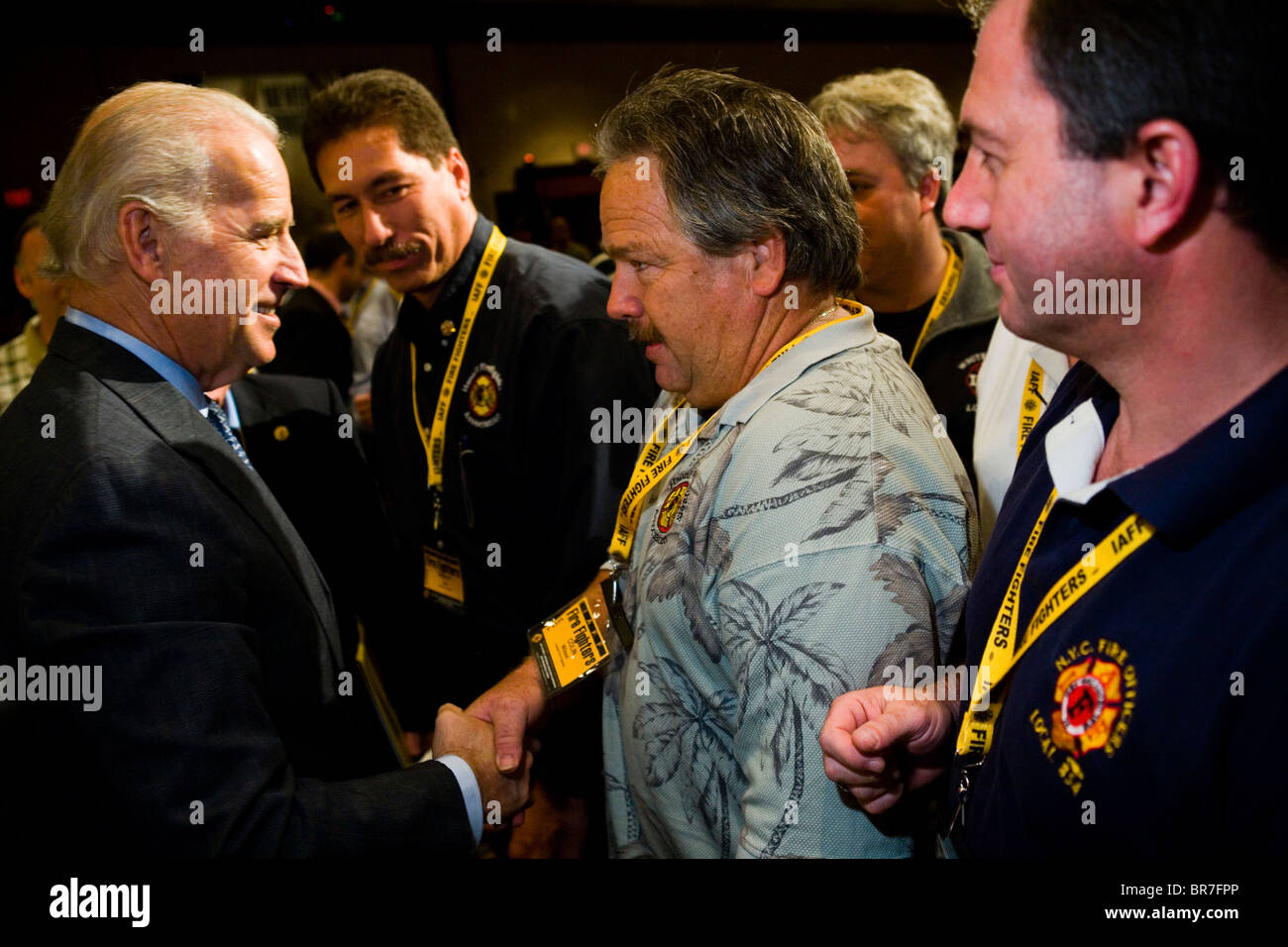 Presidential hopefuls parlare in un forum bipartisan ospitata dalla Associazione Internazionale dei Vigili del Fuoco Foto Stock