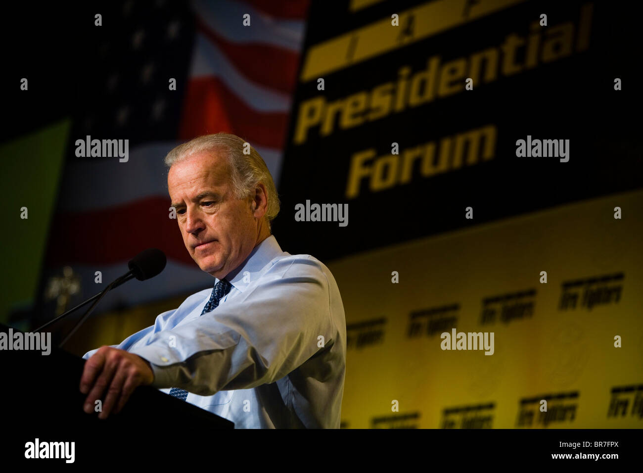 Presidential hopefuls parlare in un forum bipartisan ospitata dalla Associazione Internazionale dei Vigili del Fuoco Foto Stock