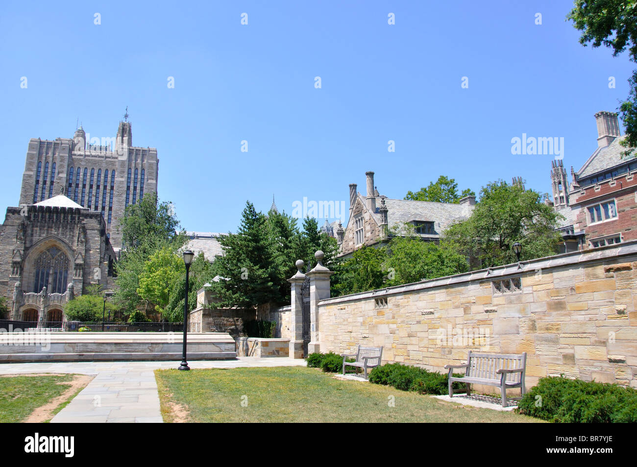 Sterling Memorial Library e Berkeley College, Yale University di New Haven, Connecticut, Stati Uniti d'America Foto Stock