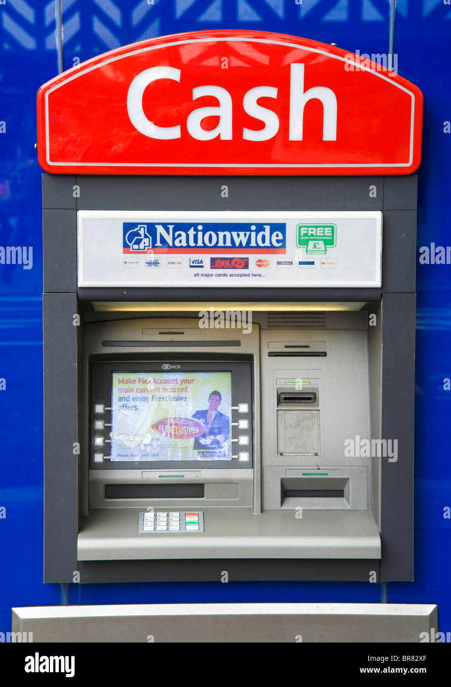 Nationwide bancomat nel centro della città, Cheshire, Inghilterra, Regno Unito Foto Stock