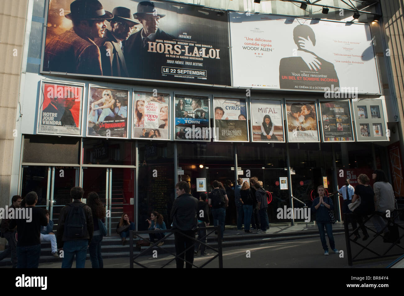 Parigi, Francia, edifici, quartiere di Montparnasse, esterno del cinema francese, marchese, ingresso con poster cinematografici, ingresso, cinema cineplex Foto Stock