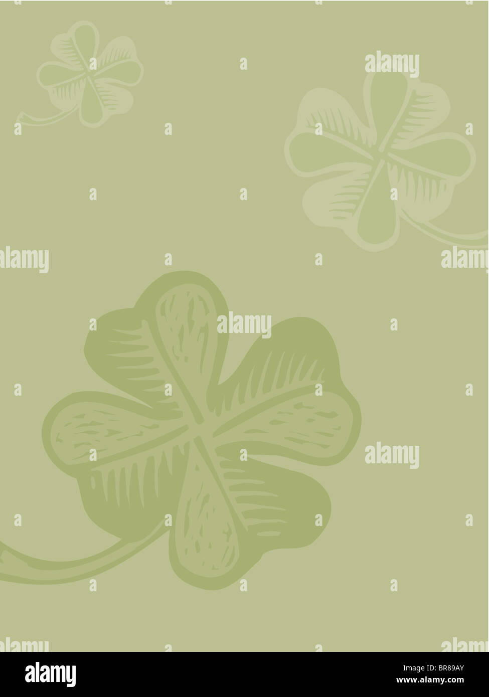 Quattro leaf clover su sfondo verde Foto Stock