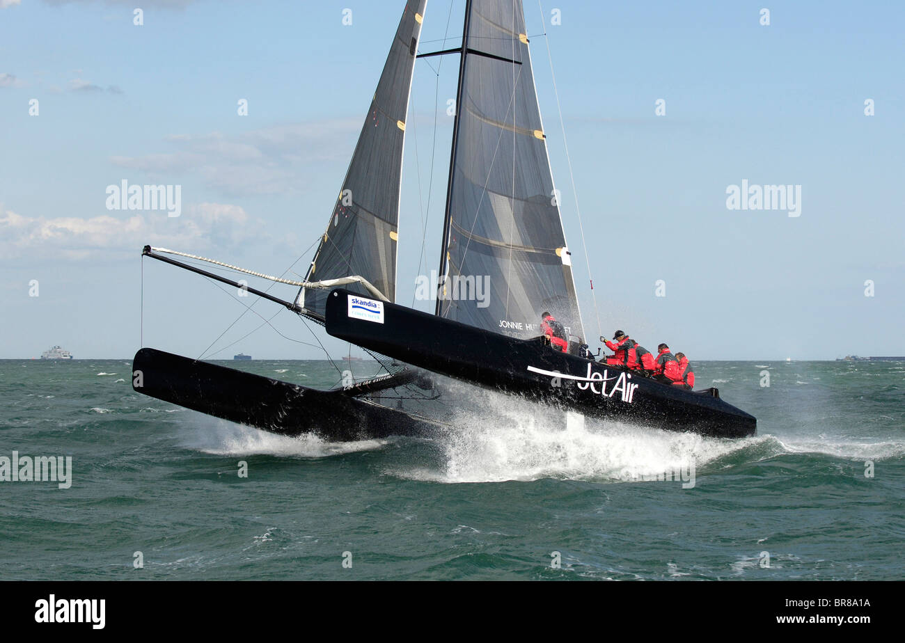 Volvo Extreme 40 catamarano 'Jet Air' durante la Skandia Cowes Week, UK, il giorno 5 Agosto 2, 2006. Foto Stock