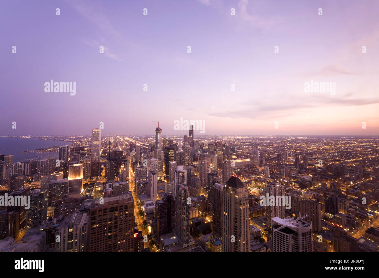 Sullo skyline di Chicago al crepuscolo Foto Stock